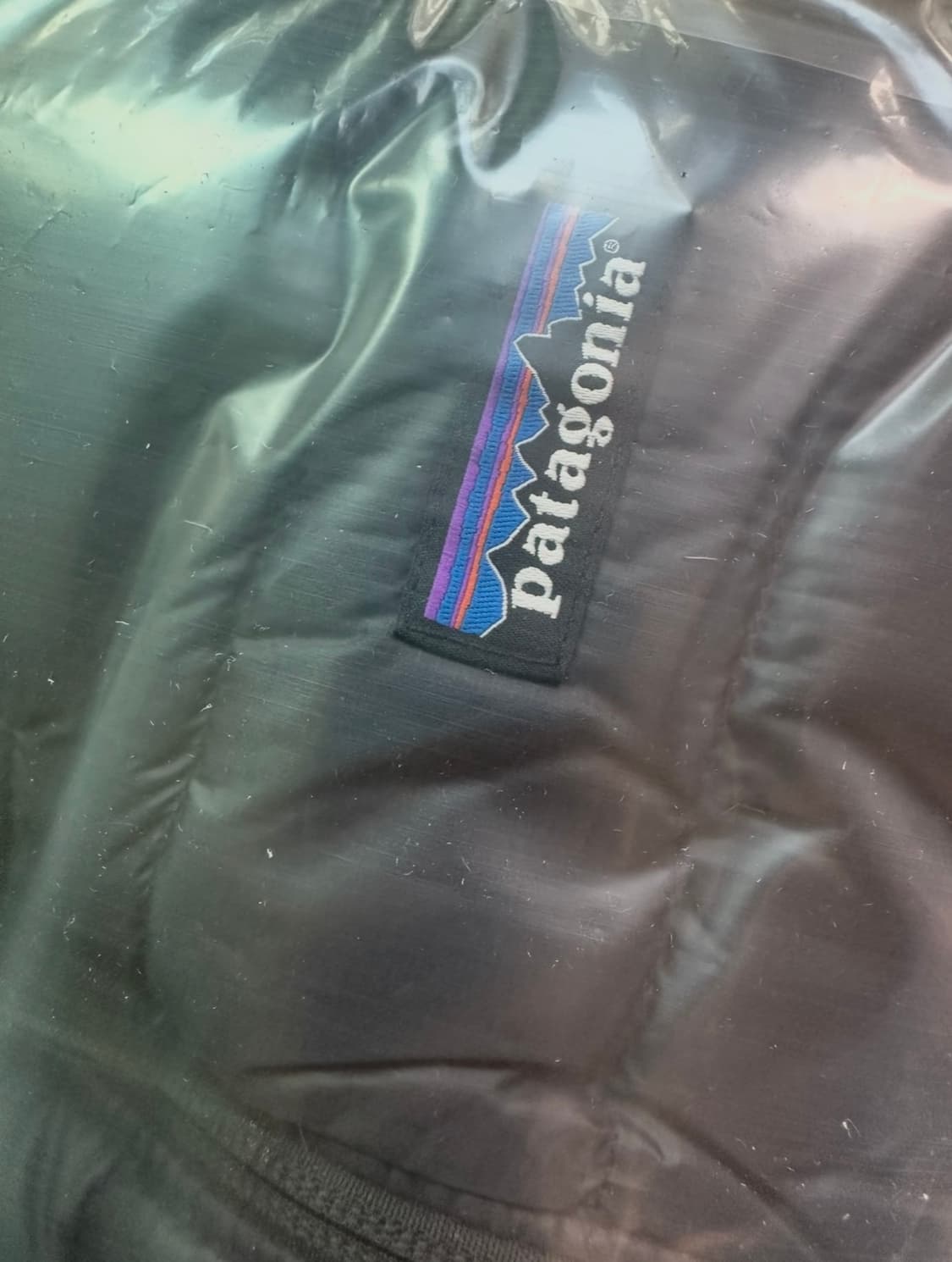 파타고니아 다운 스웨터 후디 블랙 M 미개봉 새제품 상품이미지2