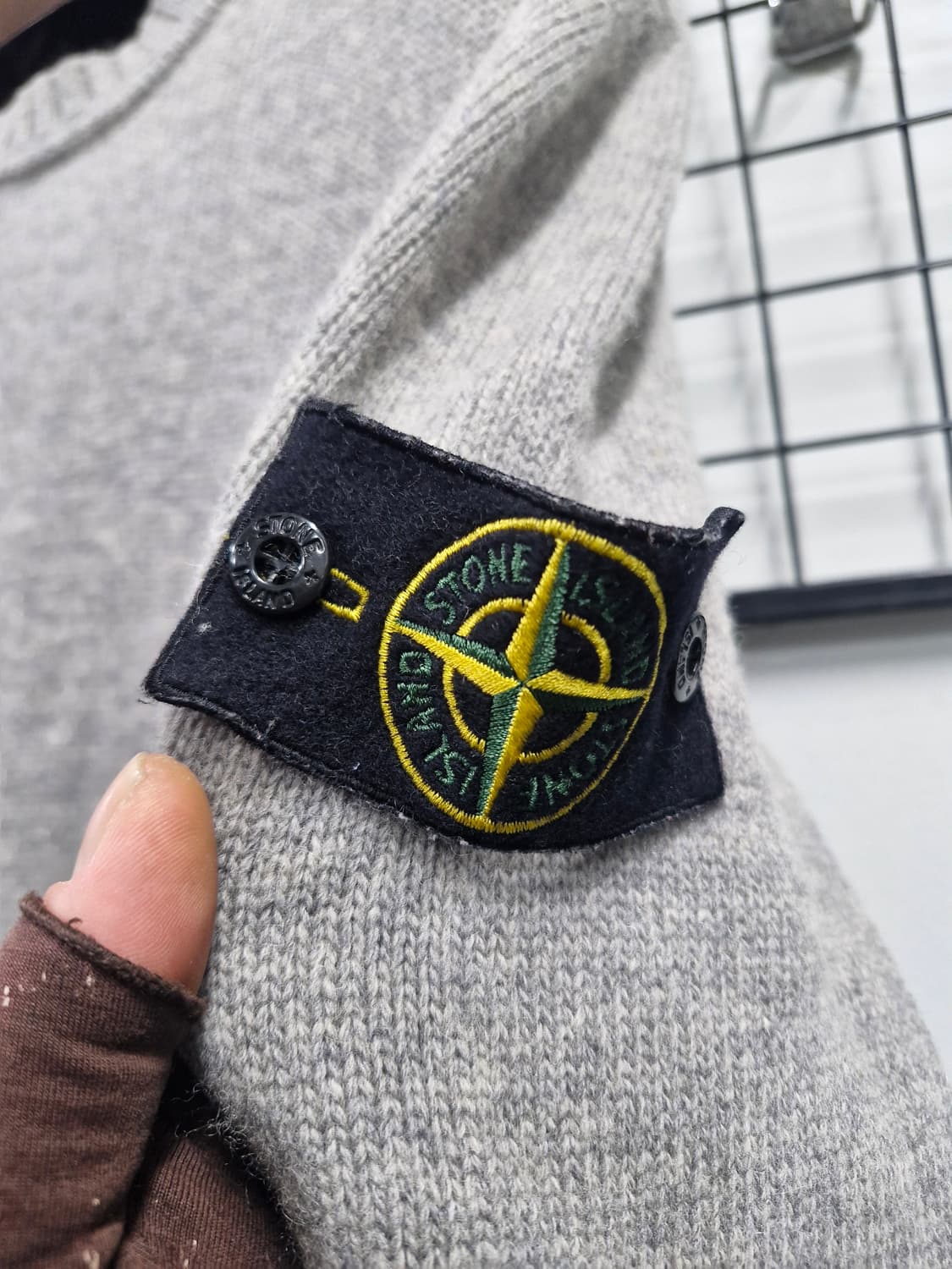 95M 스톤아일랜드 울 니트 스웨터 그레이 상품이미지5