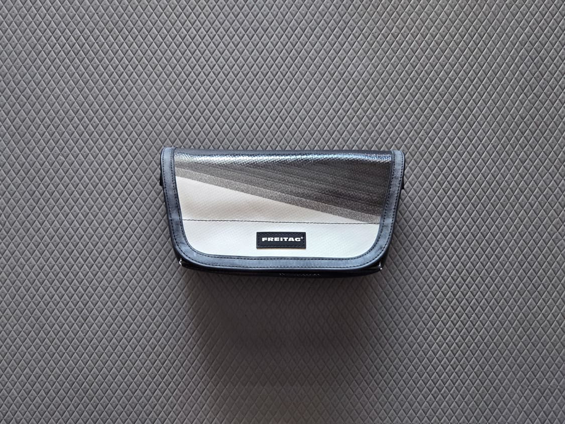 프라이탁 제이미 *참기름타프 화이트 블랙 그라데이션 상품이미지1