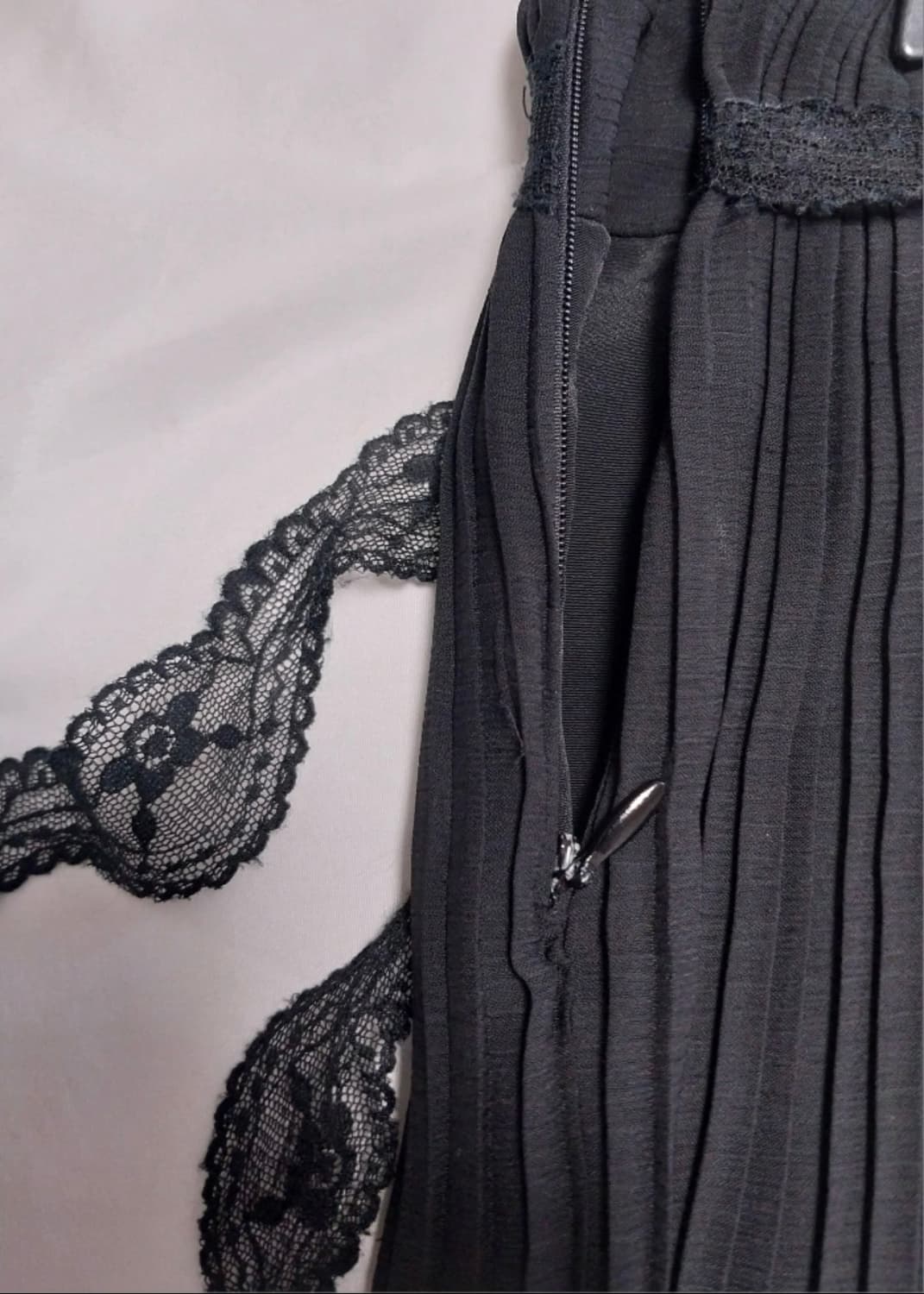 쉬폰 플레어 리본 레이스 블랙 미디스커트 상품이미지3