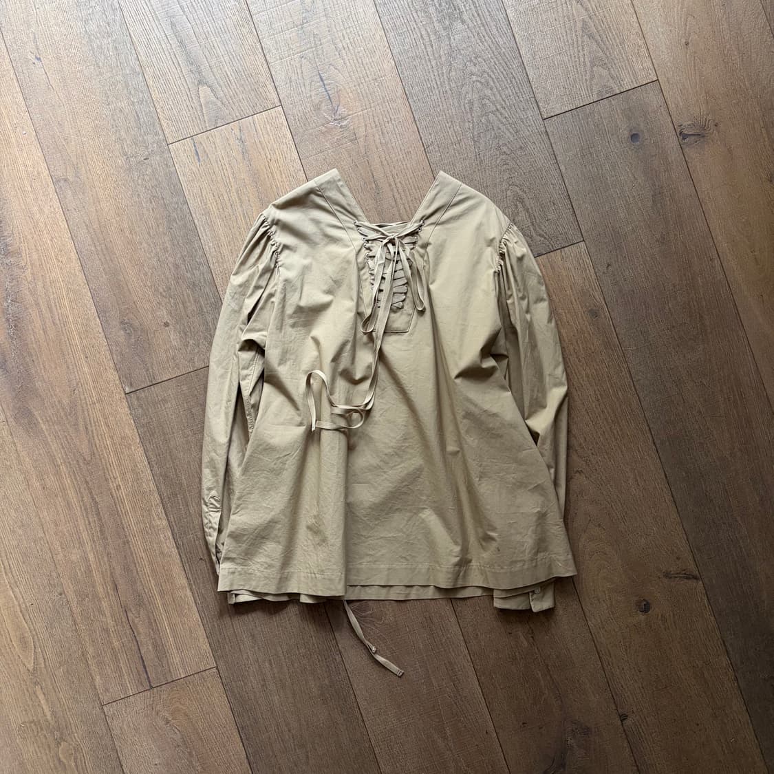 Corset Detail Shirring Puff Blouse 상품이미지1