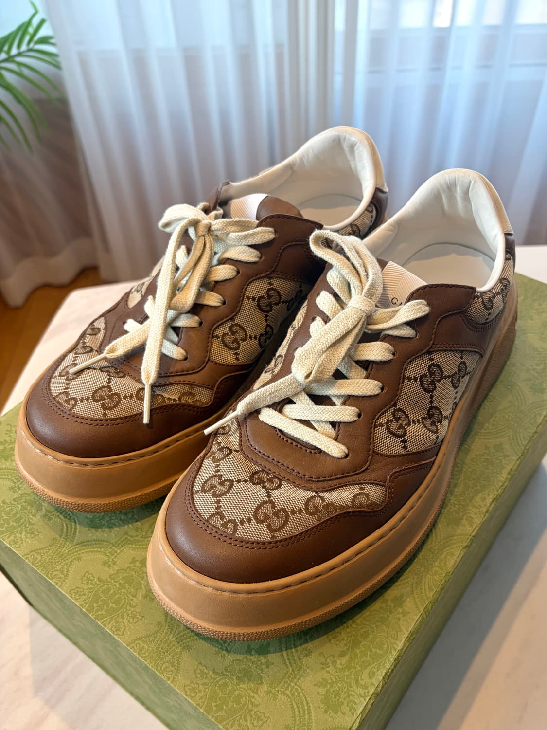 구찌 GG 레더 스니커즈 270사이즈 (실착1회) 상품이미지1