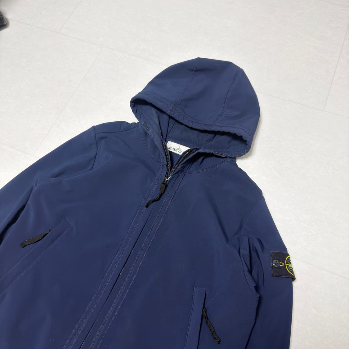 [표기XL 실측 L] 스톤아일랜드 라이트 소프트쉘 바람막이 자켓 블루 상품이미지2