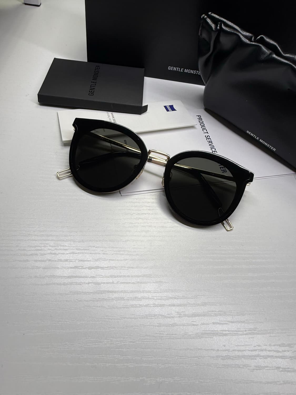 젠틀몬스터 MERLYNN-01 멀린 01 선글라스 블랙 골드 상품이미지2
