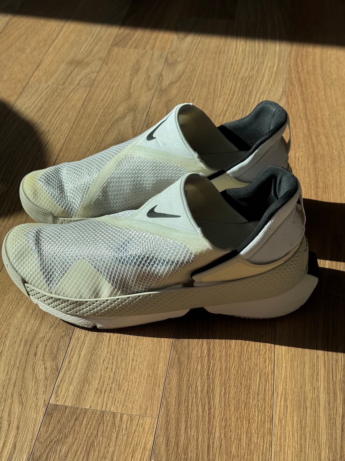 [나이키] 고 플라이이즈 흰색 슬립온 275mm 상품이미지2