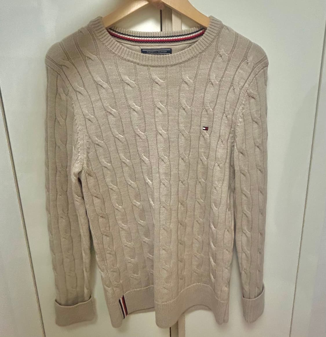 타미힐피거 꽈베기 니트 상품이미지1
