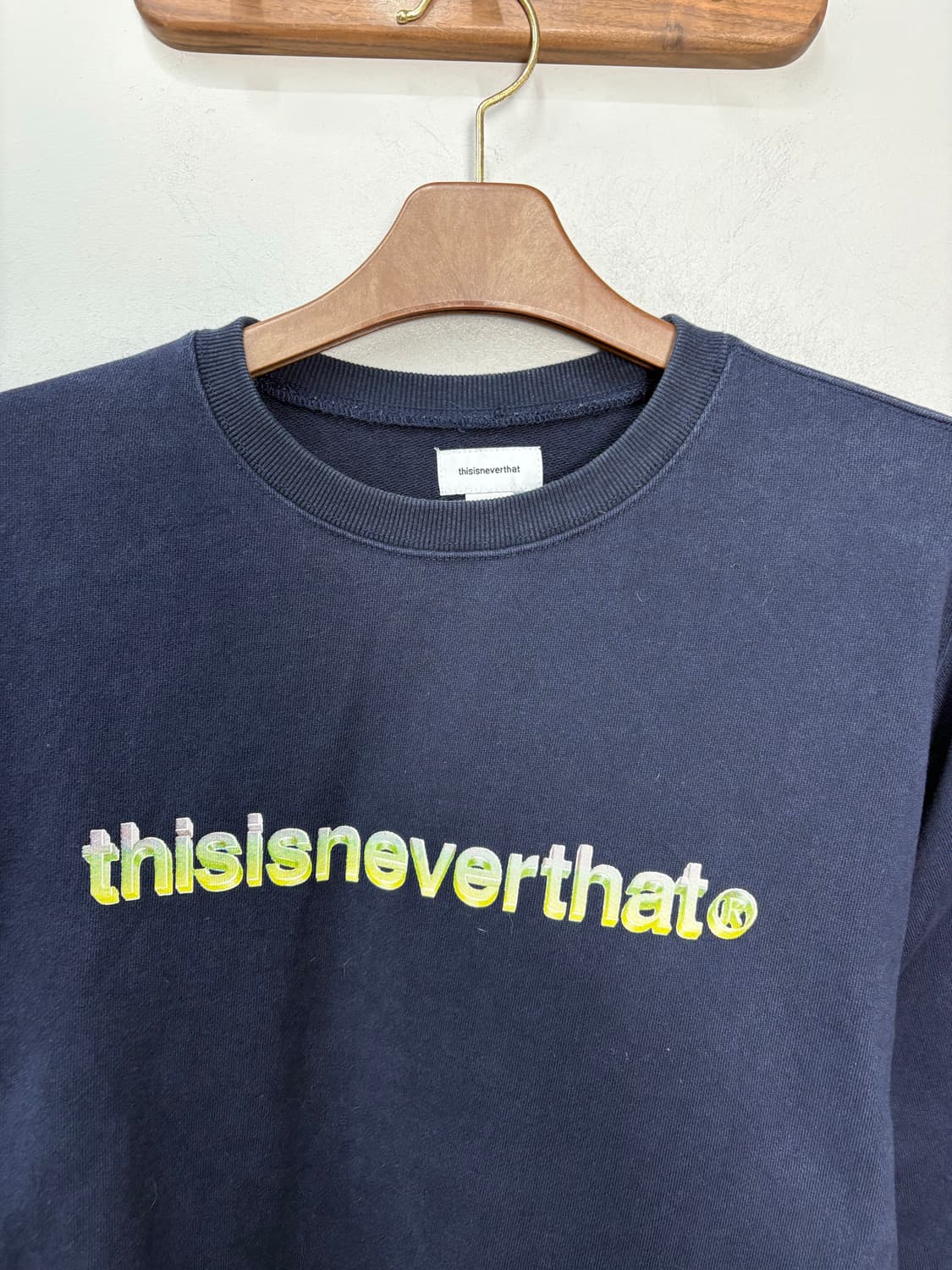 디스이즈네버댓 로고 크루넥 네이비 맨투맨 A3246 상품이미지4