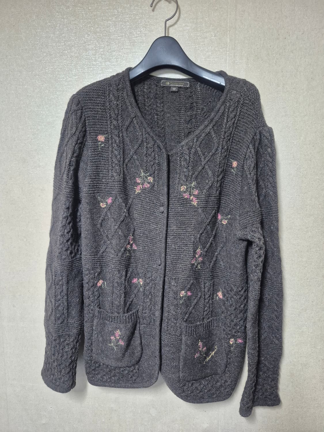 써스데이아일랜드 몸판 꽃자수 가디건 상품이미지1