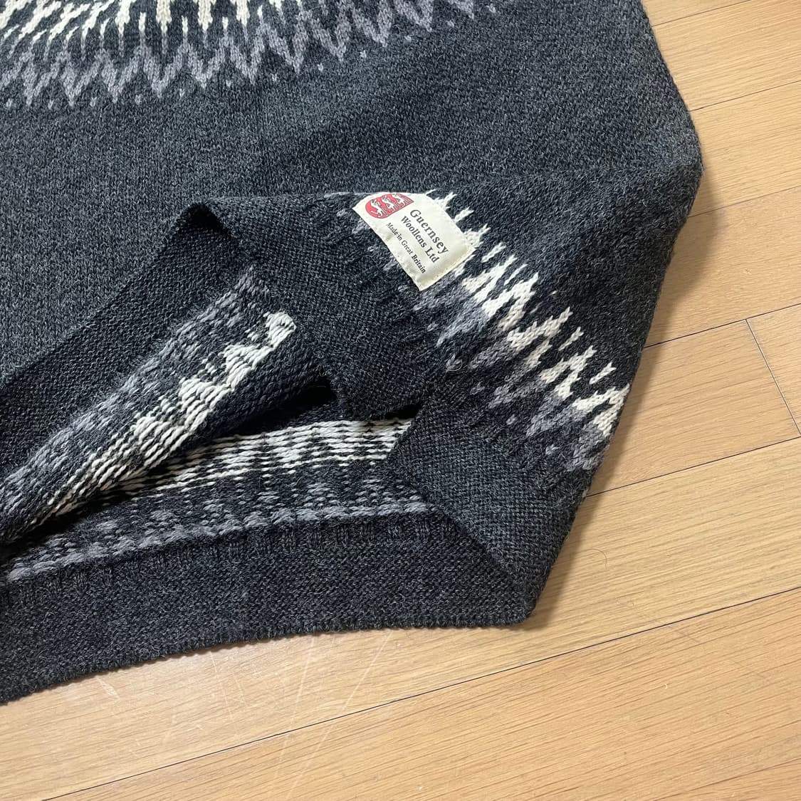 건지울른스 피셔맨 노르딕 스웨터 차콜 상품이미지8