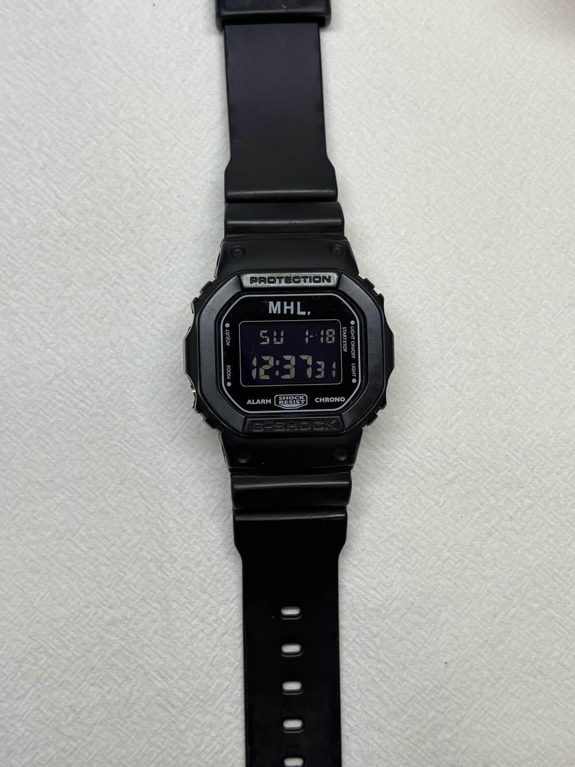 MHL x G-SHOCK 콜라보 시계 상품이미지3