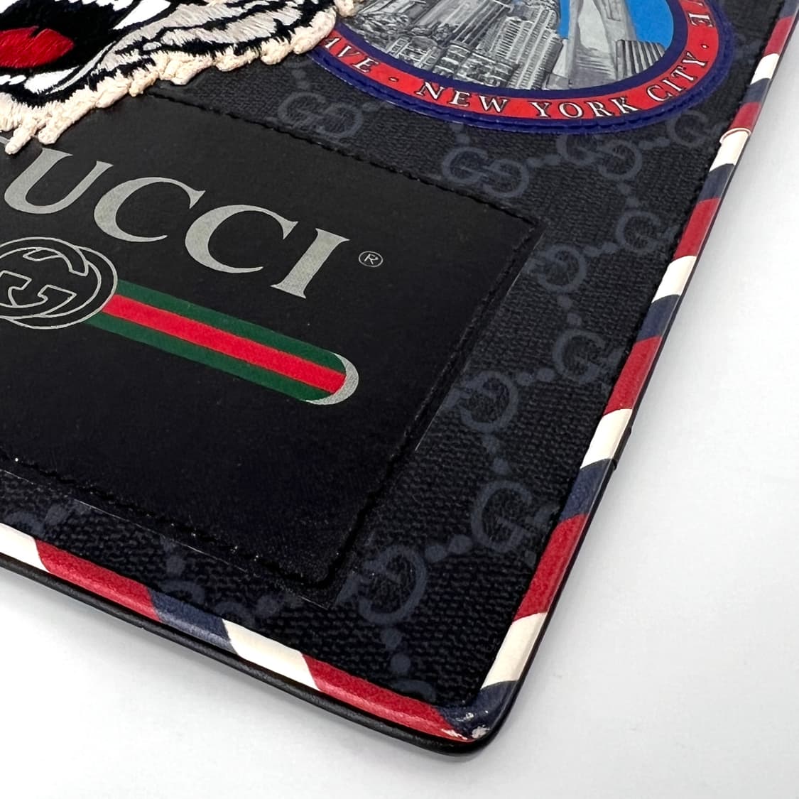 구찌 나이트 쿠리에 GG 수프림 클러치백 (496346) 상품이미지5