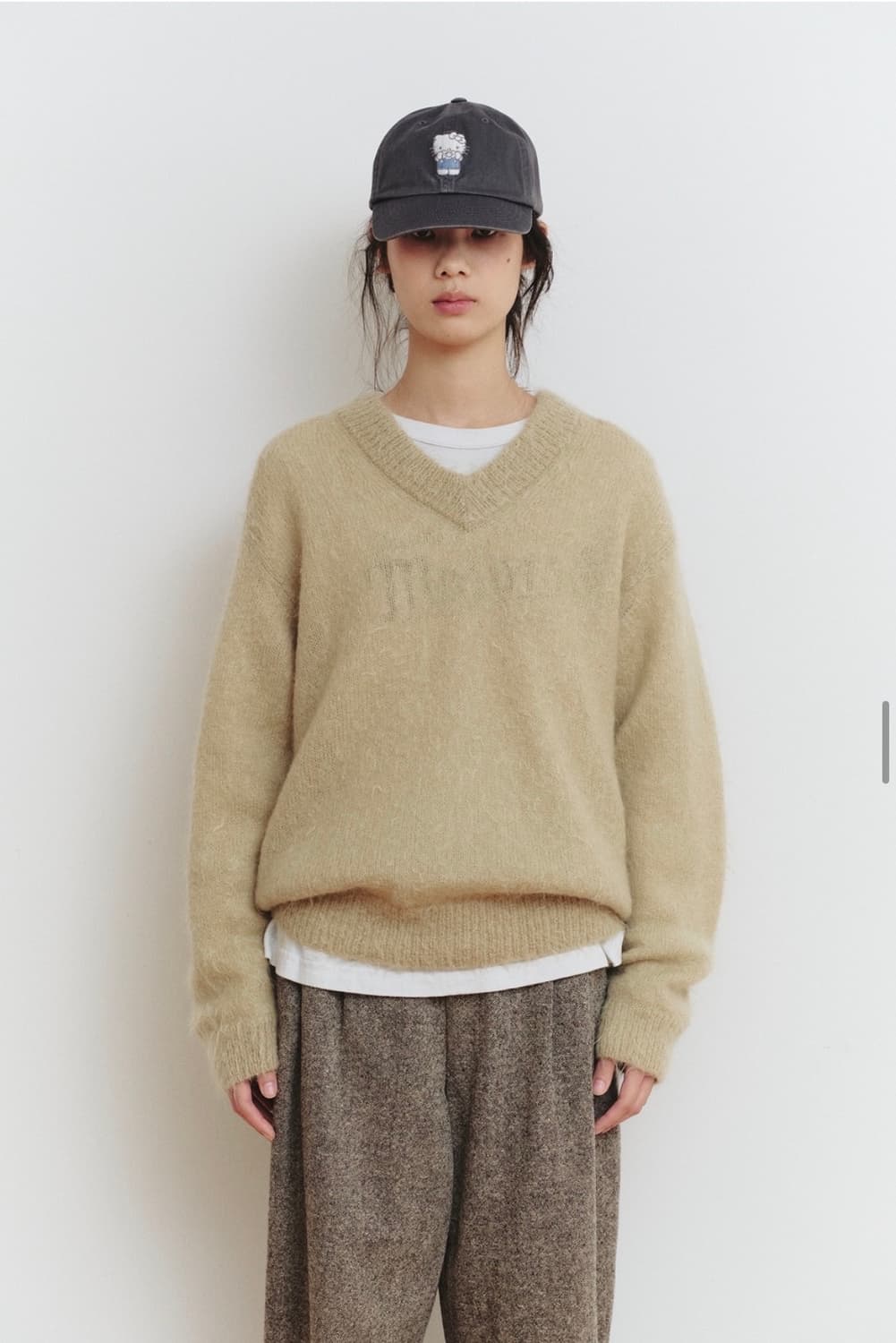 새상품) 파르벵 헬로 키티 워시드 엠브로이디드 볼캡 차콜 상품이미지3