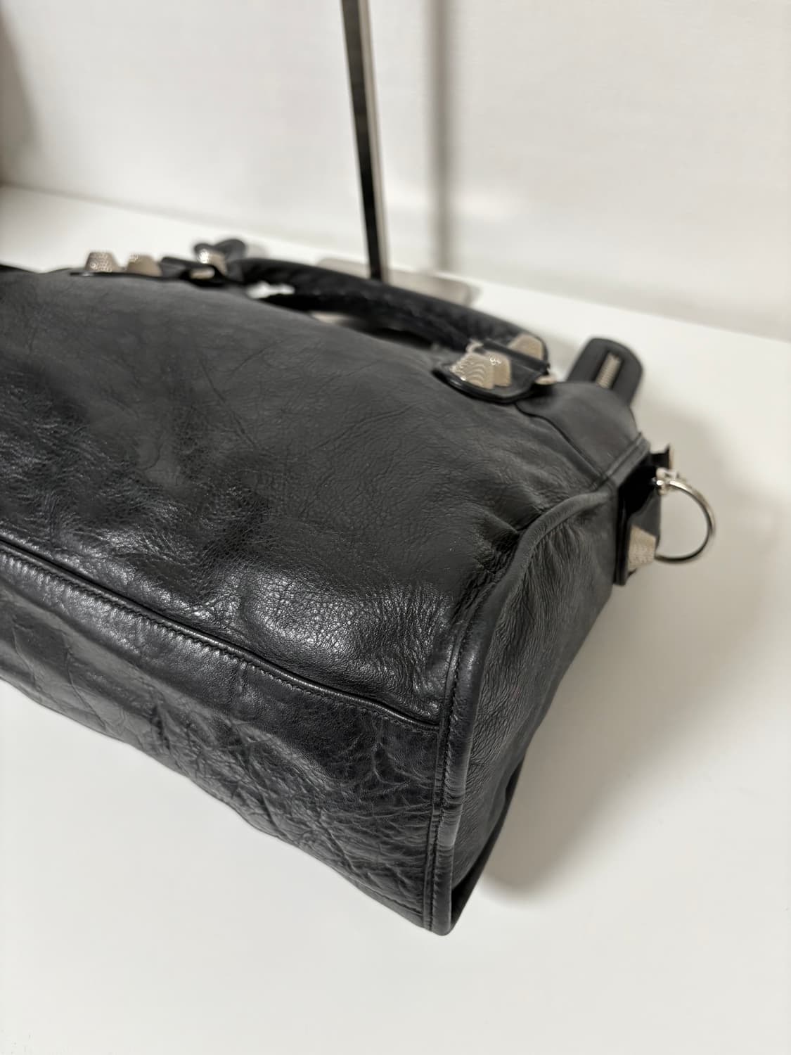 발렌시아가 자이언트 모터백 블랙 상품이미지8