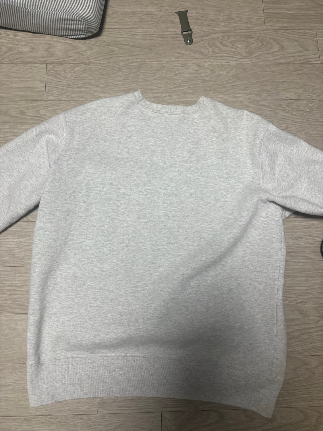 슈프림 맨투맨 m사이즈 상품이미지3