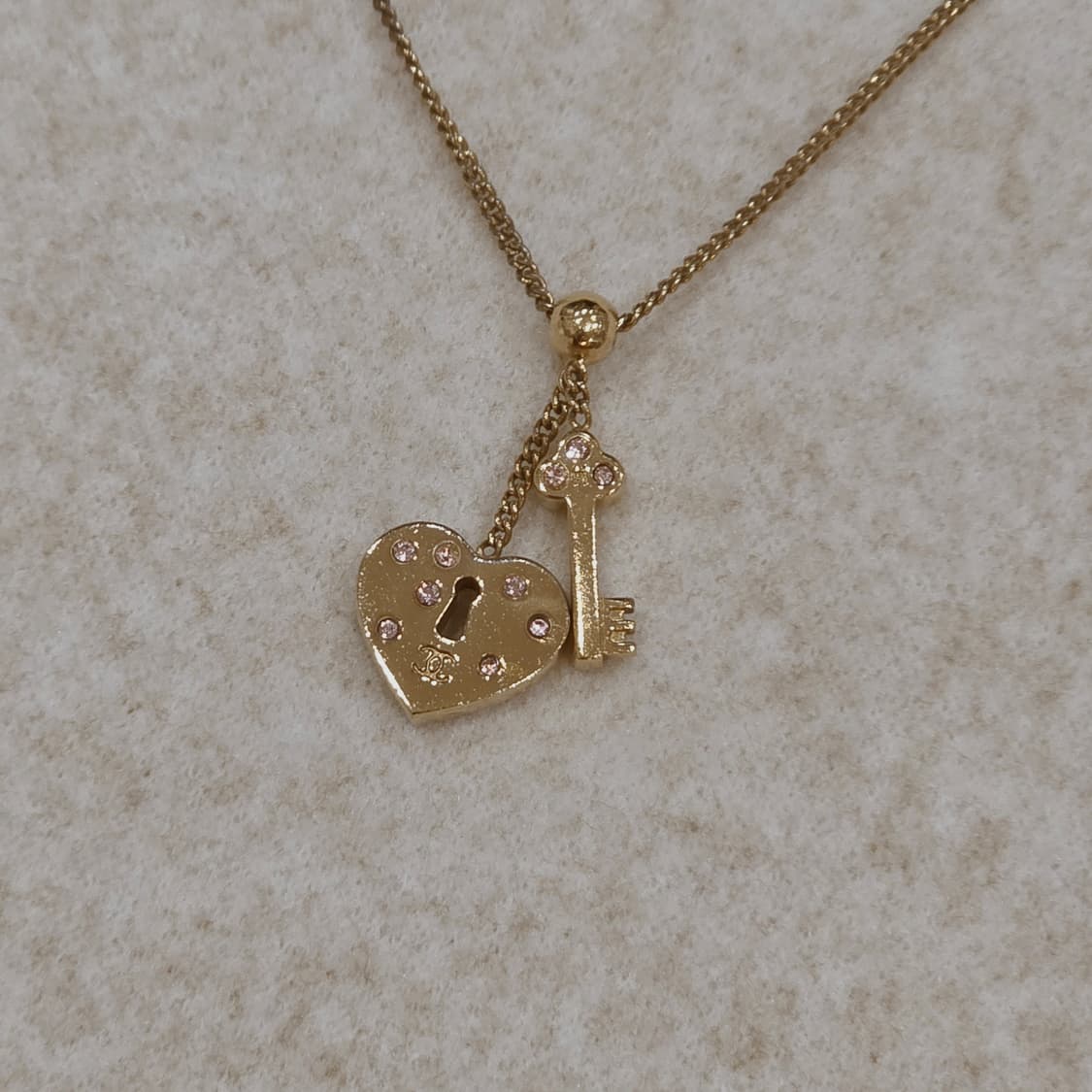 샤넬 하트자물쇠 열쇠 펜던트 금장 목걸이 상품이미지4