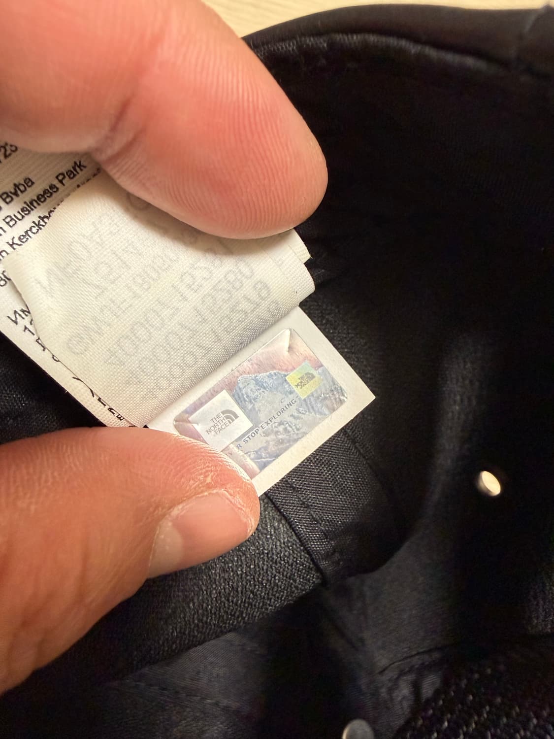 (OS)슈프림x노스페이스 레더 캠프캡 팝니다 상품이미지4