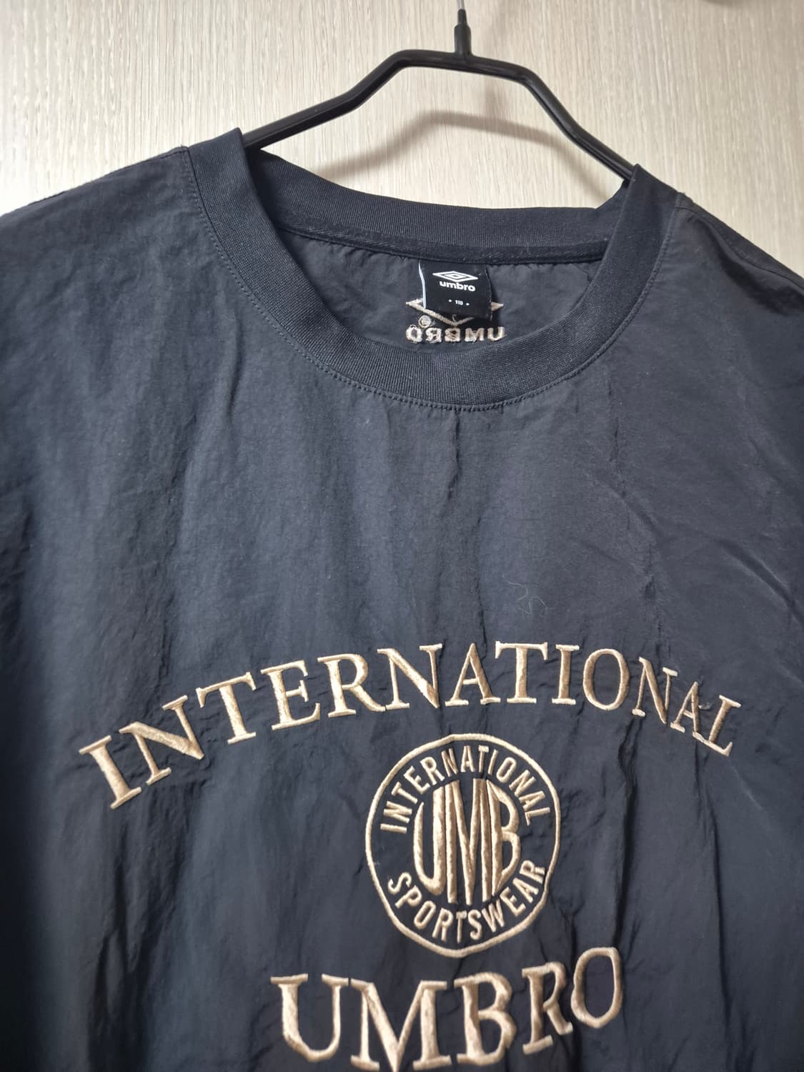 (24년) 엄브로 나일론 피스테  맨투맨 티셔츠 110 (2XL) 상품이미지3