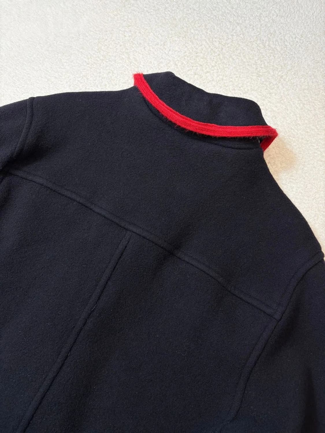 버버리 90's 레드 라이닝 우드버튼 코트 PN6072    상품이미지6