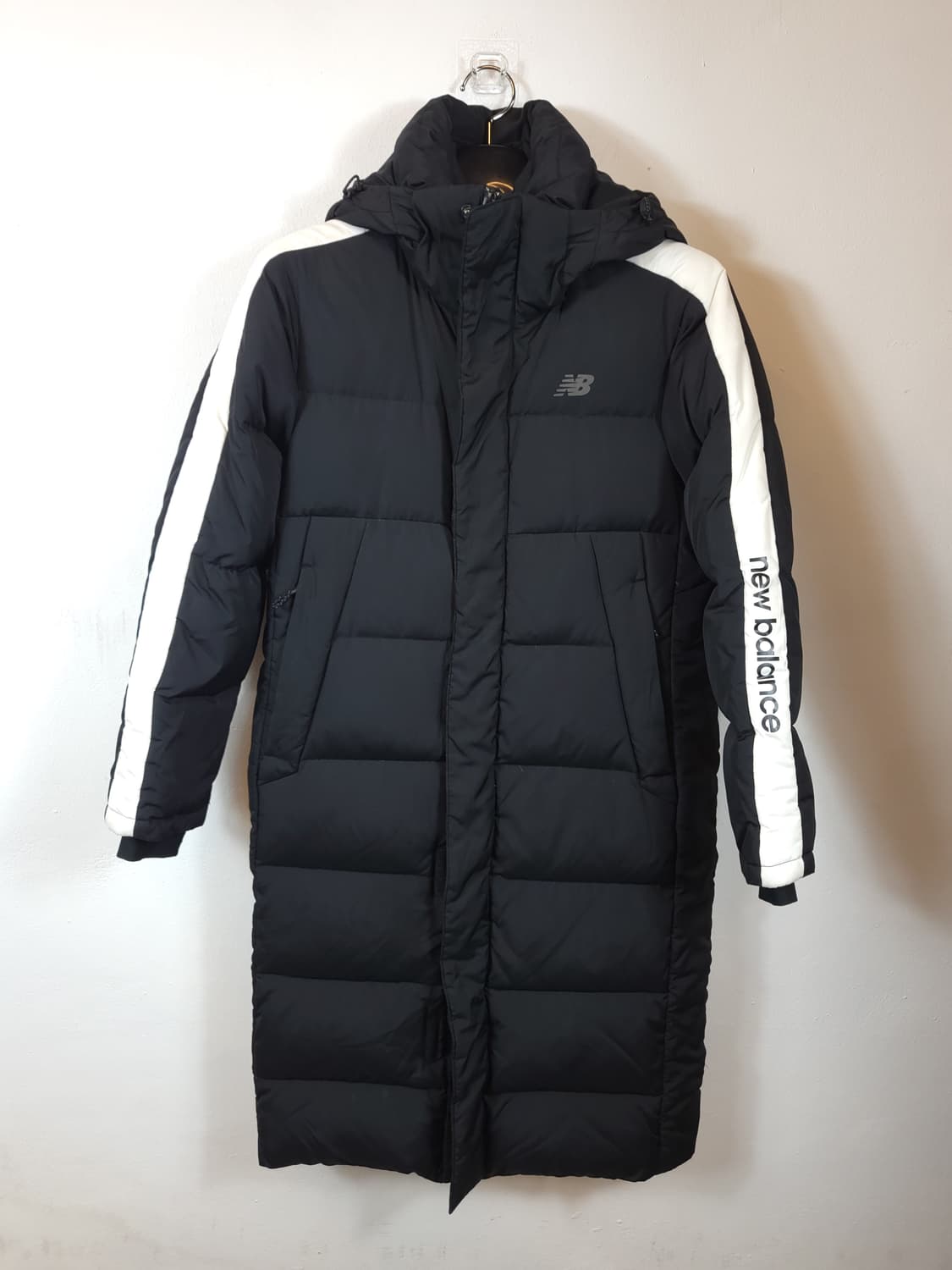 뉴발란스 퍼포먼스 챌린지 롱다운후드패딩 85-95 XS 블랙 상품이미지1