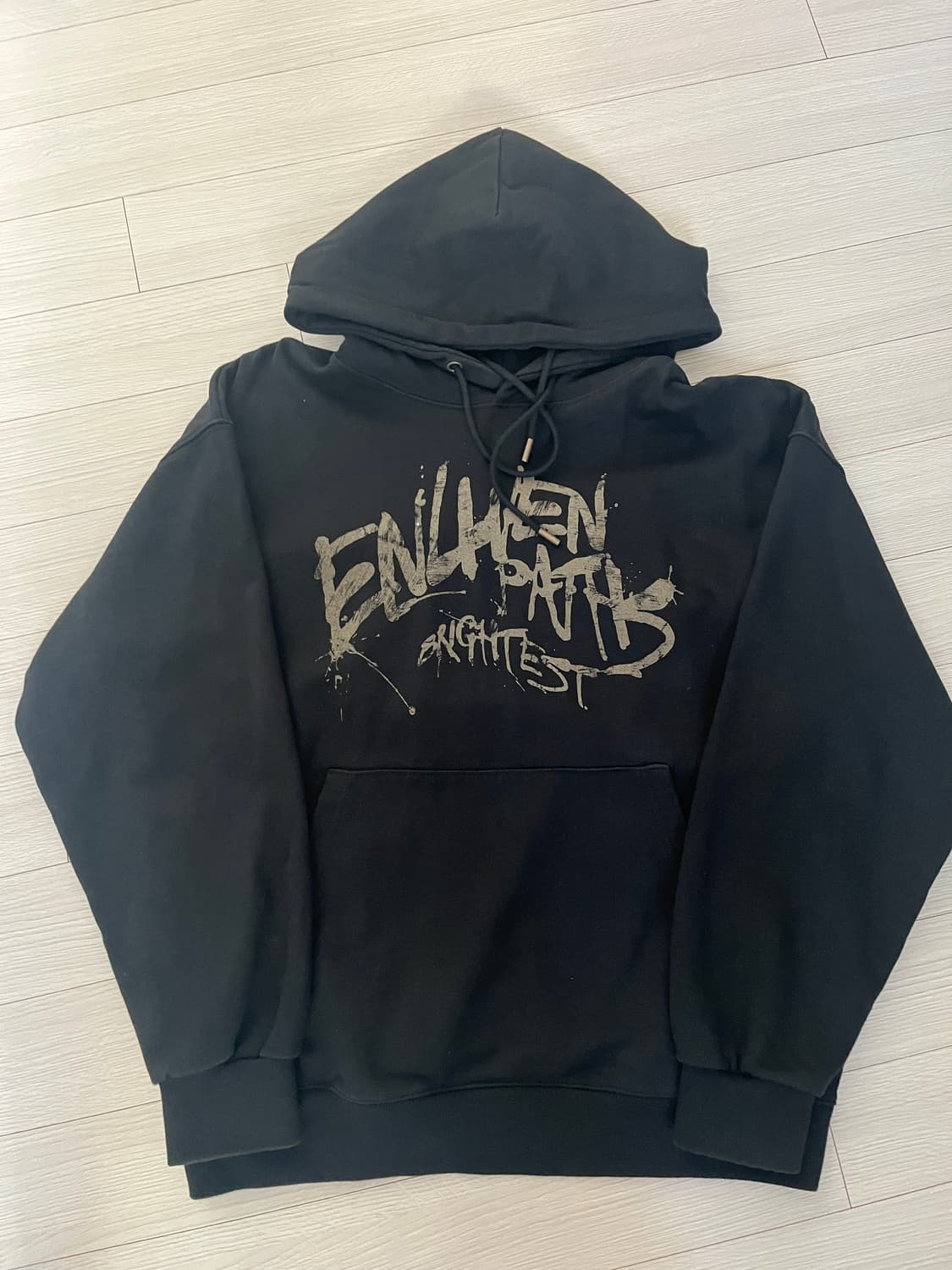 에즈카톤 패스 페인팅 헤비코튼 후드 블랙 KMHD6831 상품이미지2