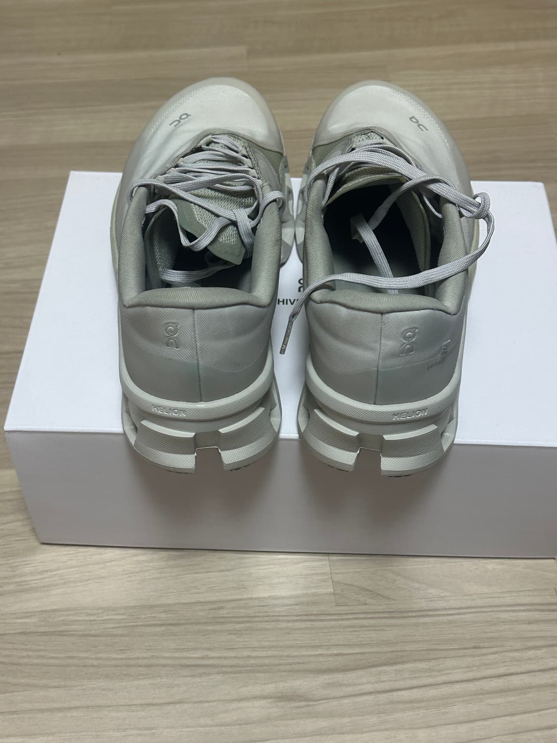 온러닝 포스트아카이브팩션 문더스트초크 250 상품이미지4