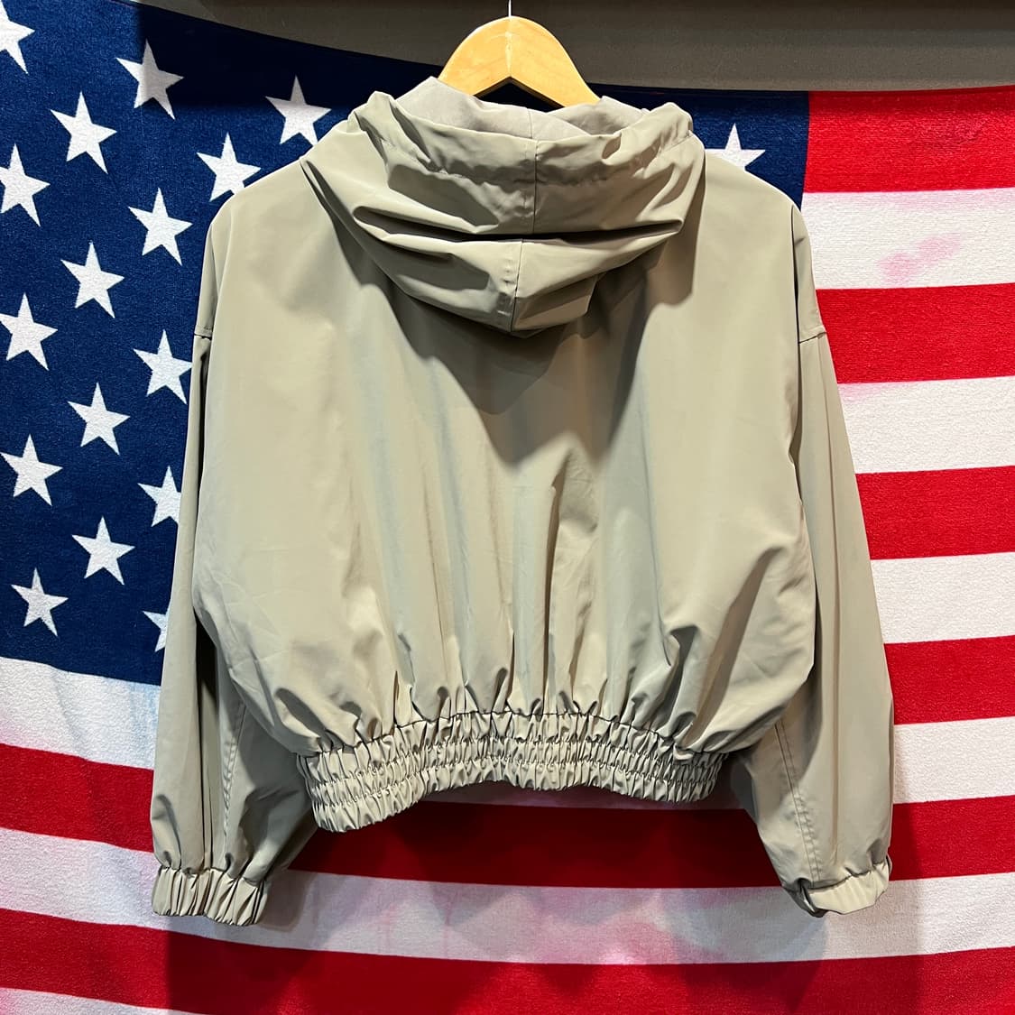 자라 크롭 나일론 후드집업 상품이미지2