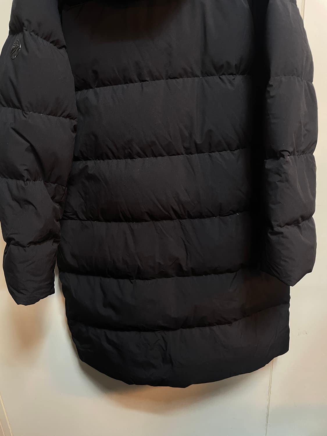 디스커버리 너구리털 덕다운 롱패딩 상품이미지6