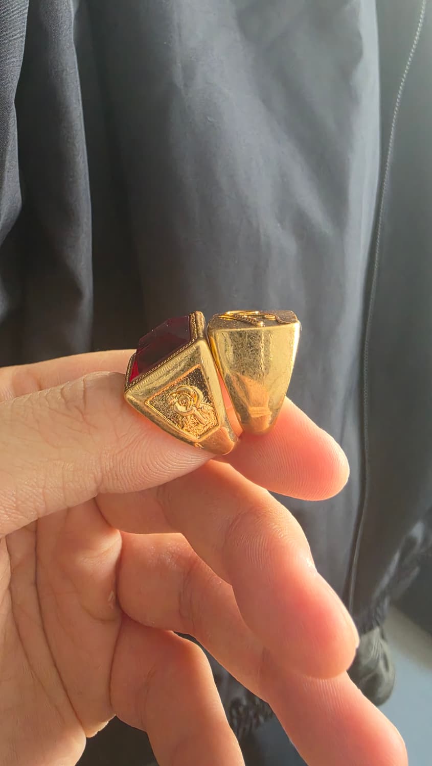 [M] 자라 x 윌리 차바리아 레진 시그넷 링즈 골든 (2개 세트) 상품이미지3