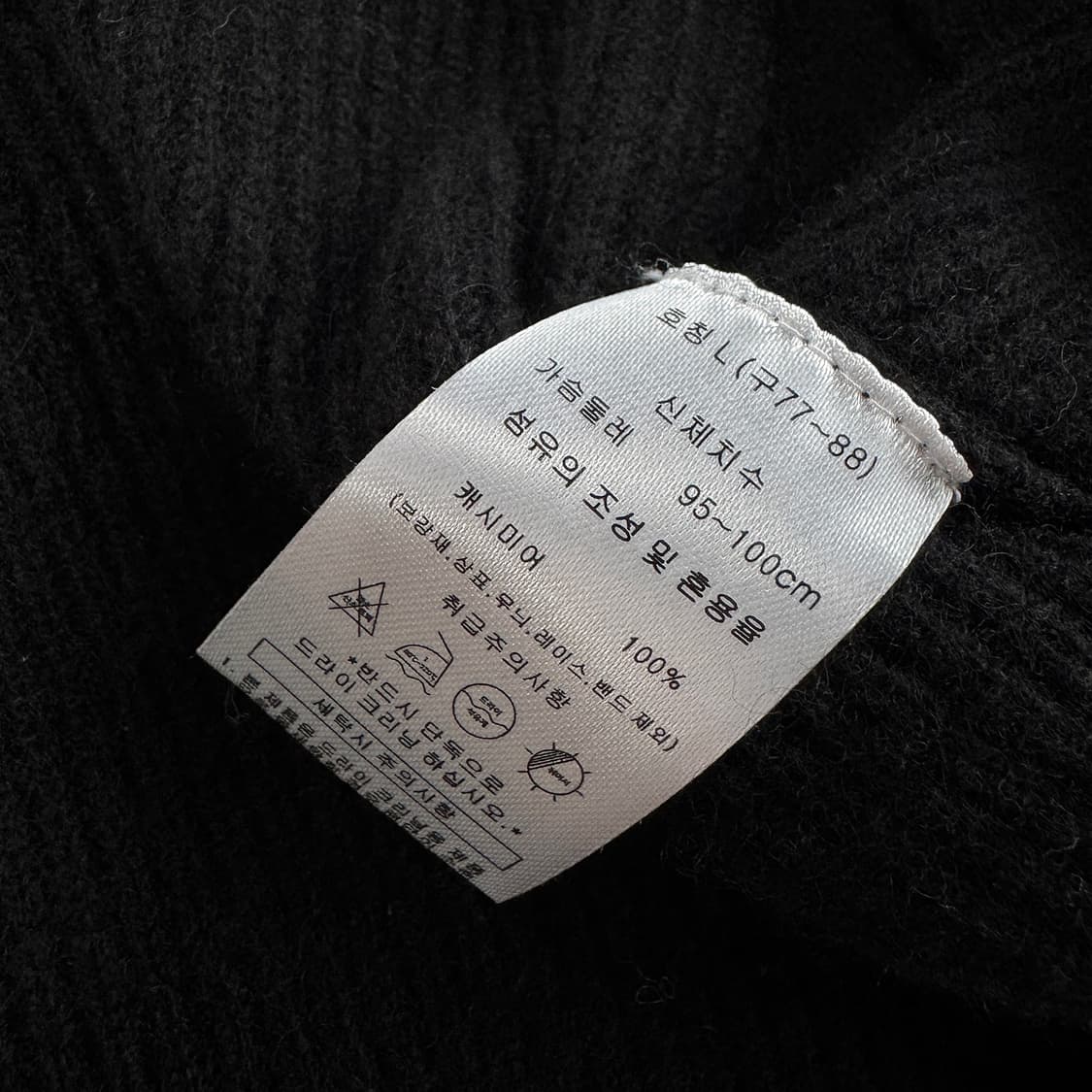 고비 캐시미어100 루즈핏 니트 (BLACK) 상품이미지4