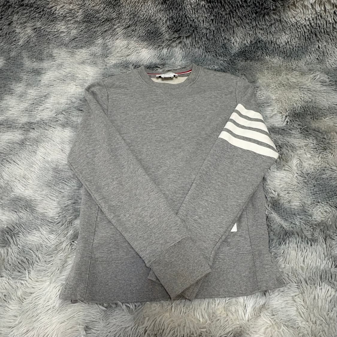 톰브라운 사선완장 맨투맨 그레이 1사이즈 상품이미지1