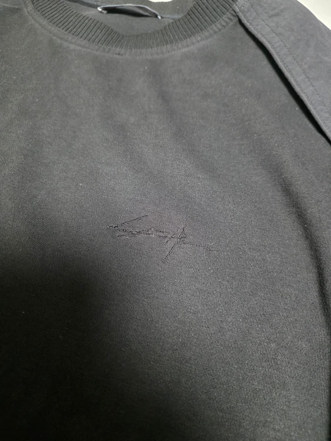 송지오옴므 트랙 패치 코쿤 티셔츠 블랙 50 (가단 70cm) 상품이미지6