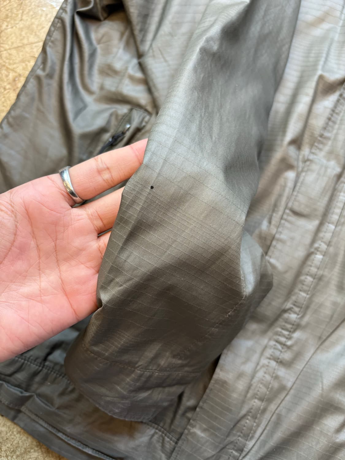 컬럼비아 올리브 나일론 바람막이 재킷 상품이미지8