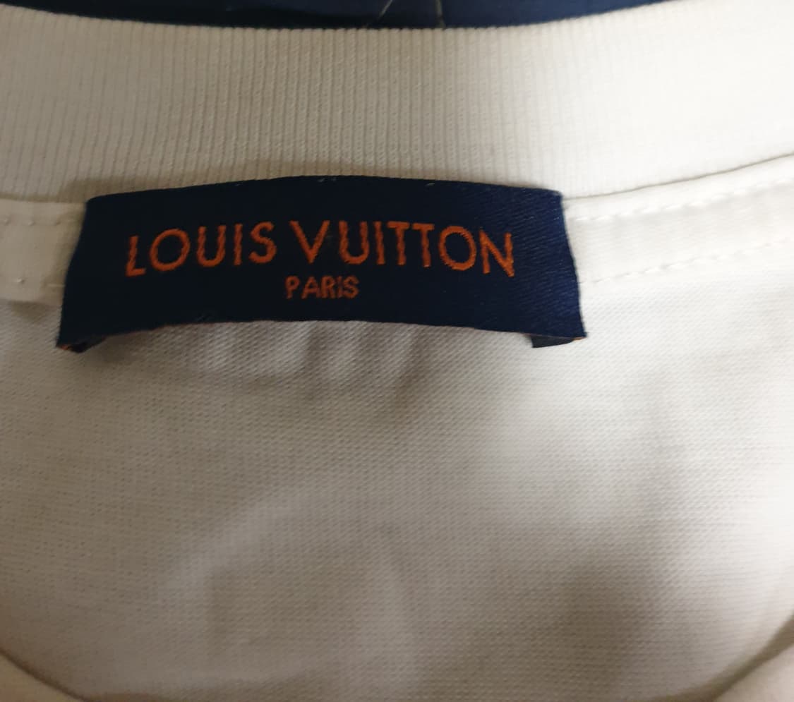 루이비통 자수 반팔티 화이트 (L) 상품이미지3