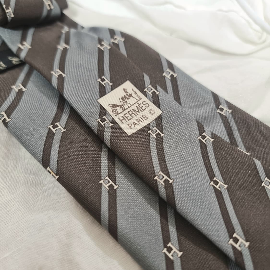에르메스 H모노그램 실크100% 넥타이 (상태양호/드라이완료) 상품이미지4