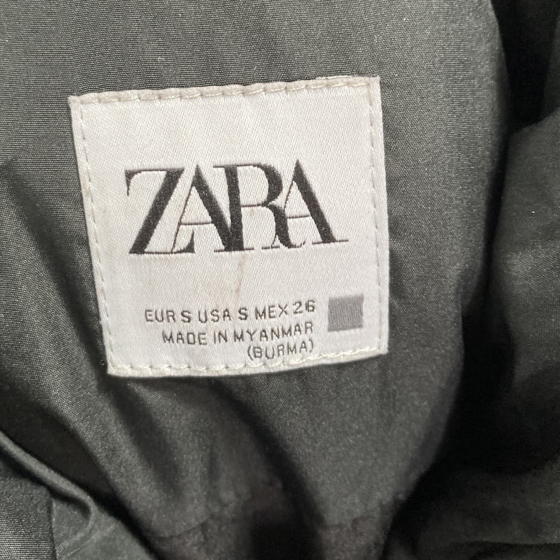 자라 여성숏패딩자켓 오버핏 블랙 S  상품이미지4