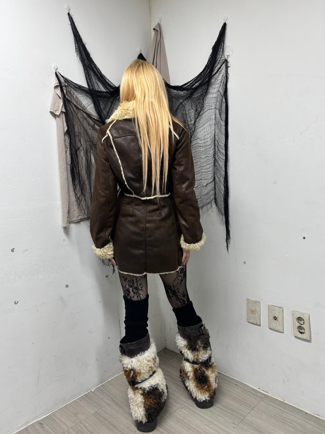 [Renoma] Fur Trimming Brown Jacket 상품이미지2