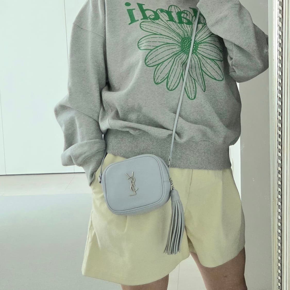 YSL 생로랑 정품 은장 미니 블로거 레더백 크로스백 태슬백 상품이미지1