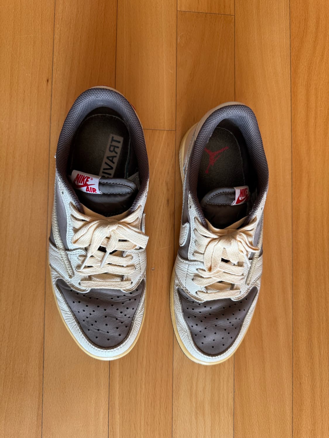 조던 1 트레비스스캇 리버스모카 세일앤리저록 265사이즈 트래비스 스캇  상품이미지4