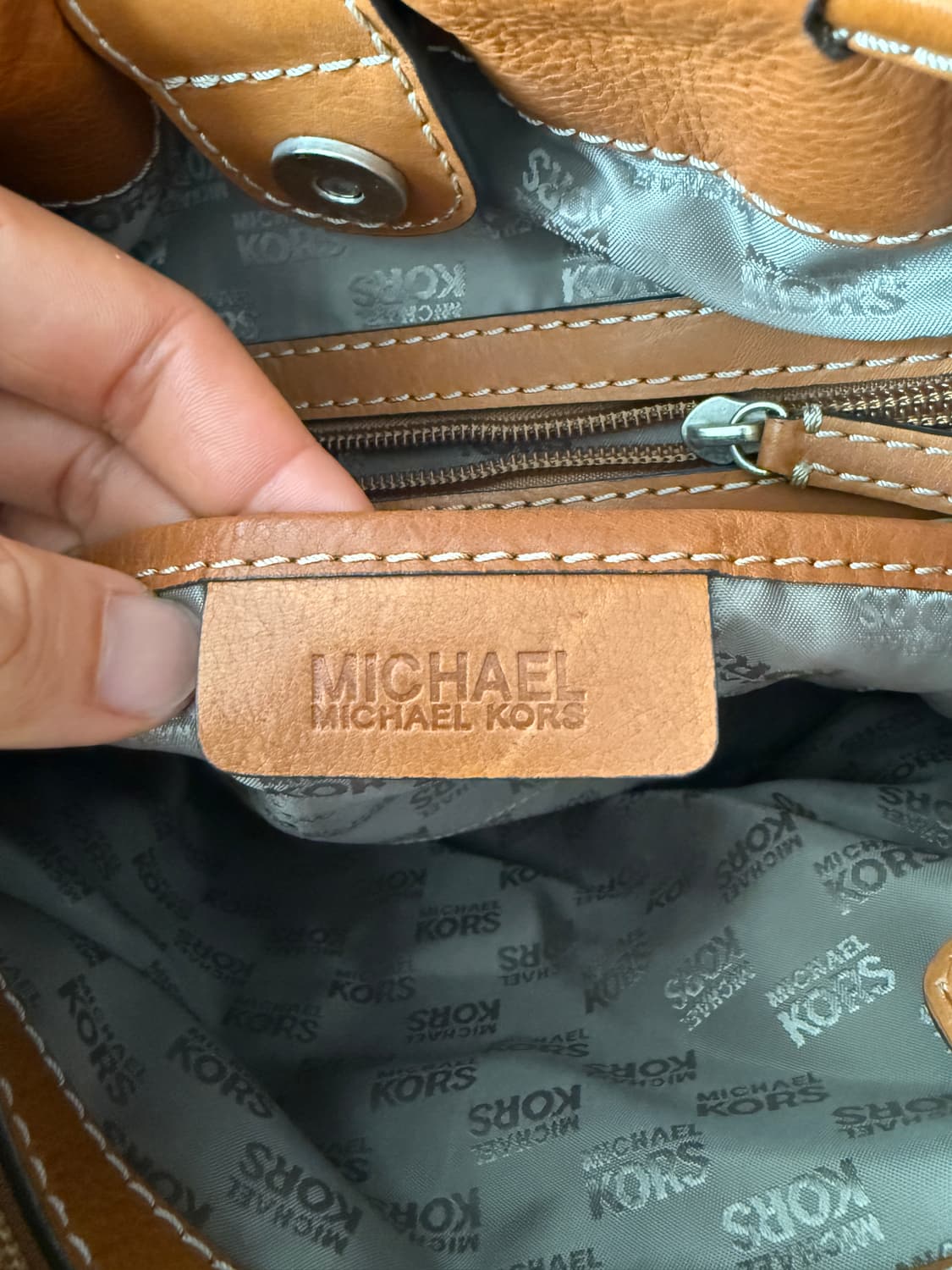 마이클코어스(MICHAEL KORS) 레더 토트 크로스백 상품이미지10