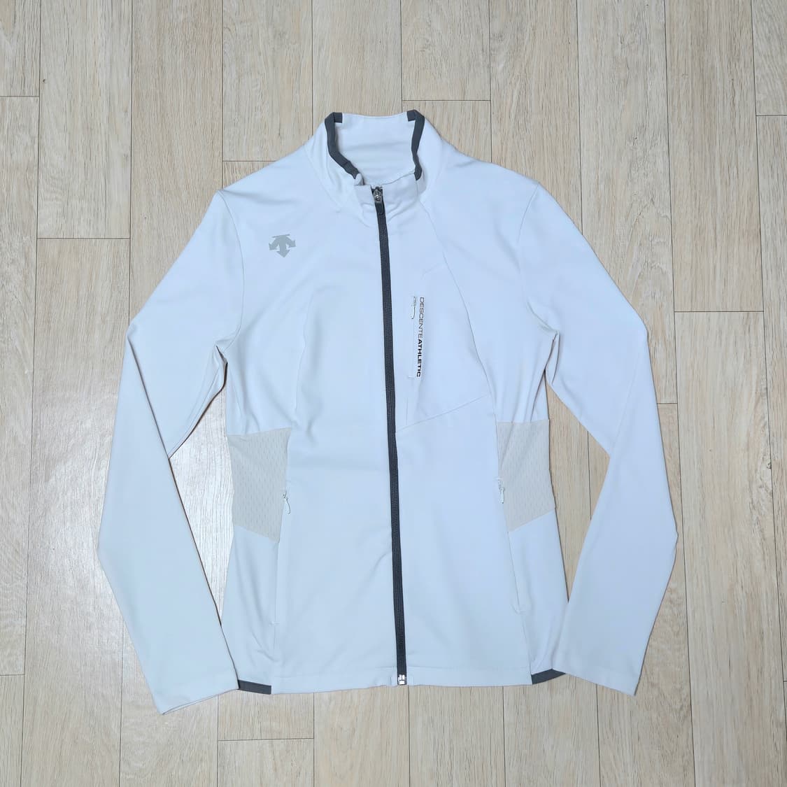 90) 데상트 아이보리 베이지 기능성 집업 자켓 져지 상품이미지2