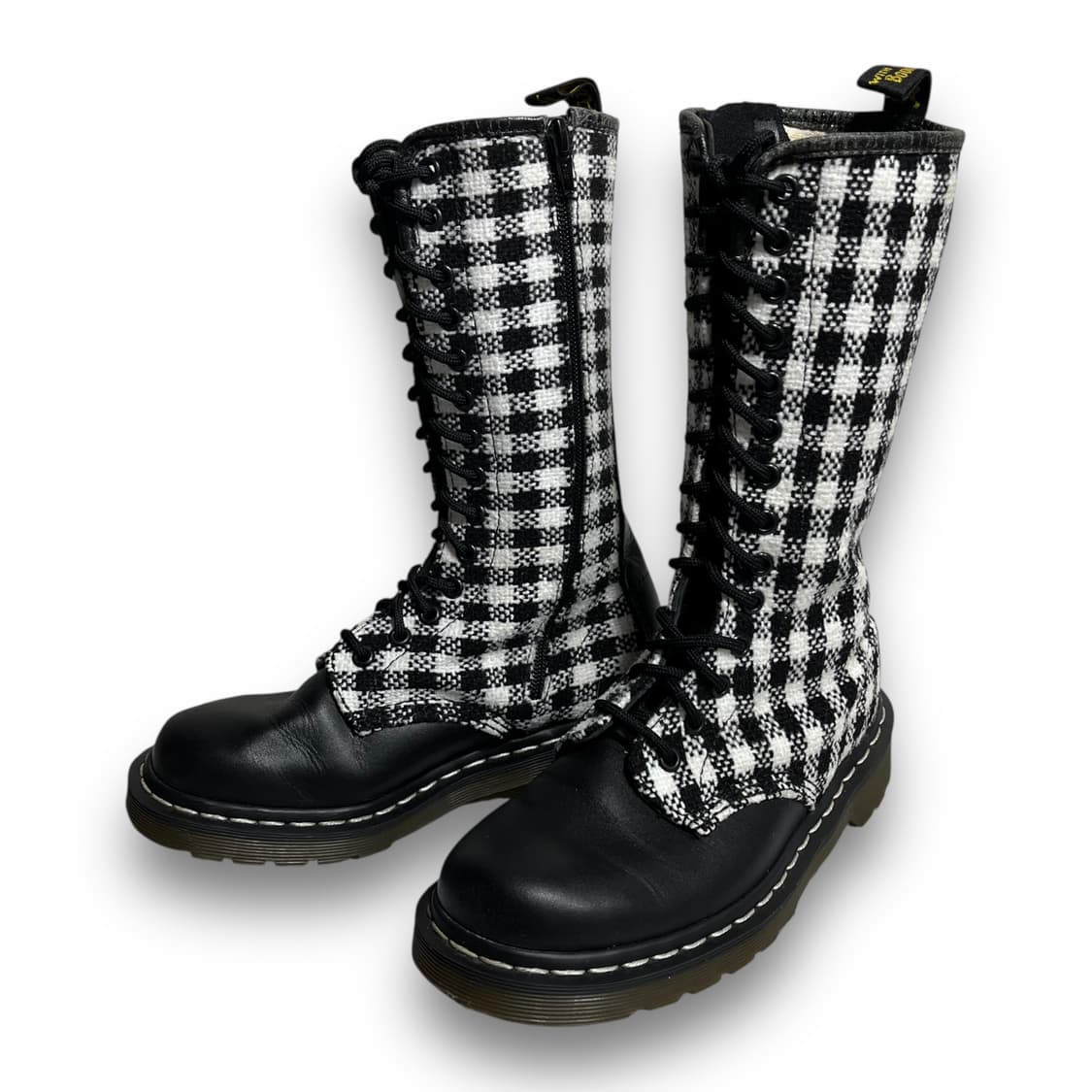 Dr. Martens 14-hole checkered boots  상품이미지2