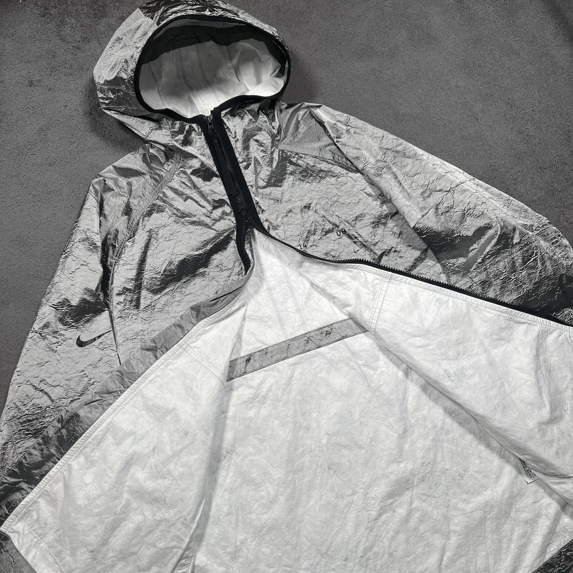 나이키 실버 나일론 리플렉터 테크팩 투웨이 자켓 상품이미지5
