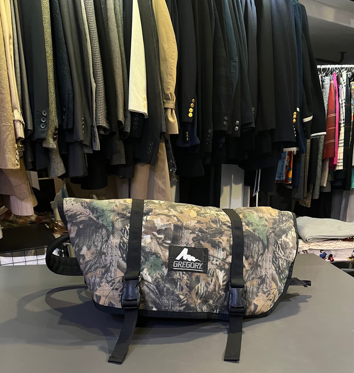 그레고리 리얼트리 카모 메신저백 M 상품이미지1