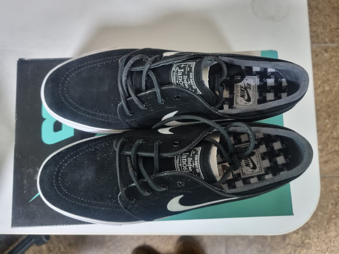 스테판 야노스키 블랙 화이트 상품이미지6