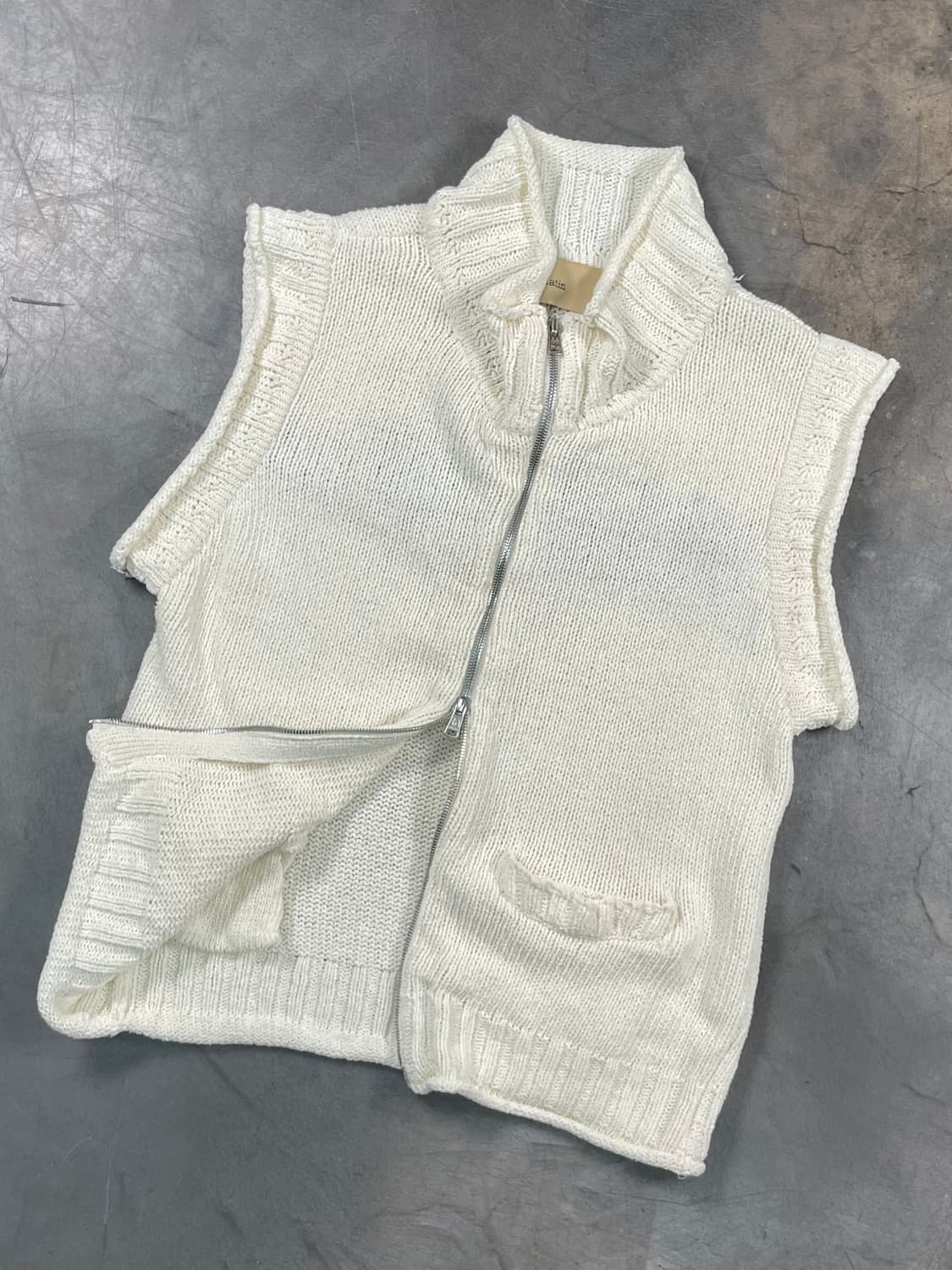 마뗑킴 스펠포인트 니트조끼 상품이미지4