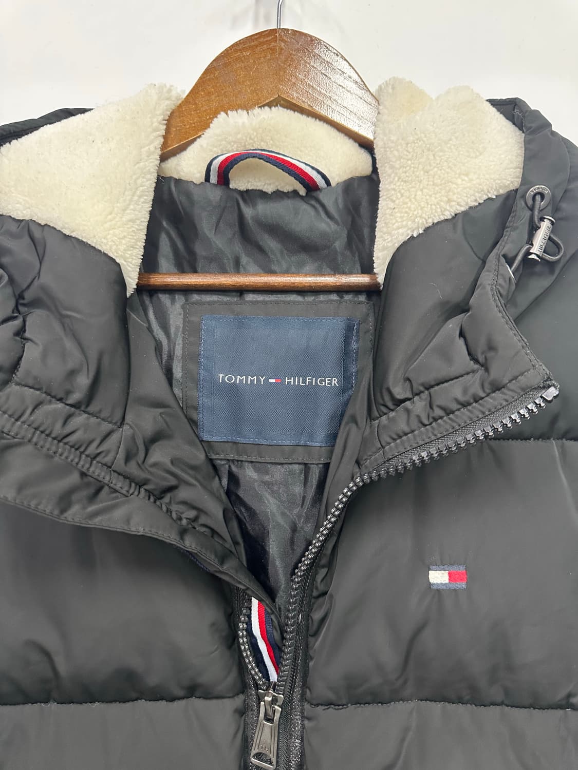 타미힐피거 블랙 패딩  상품이미지2