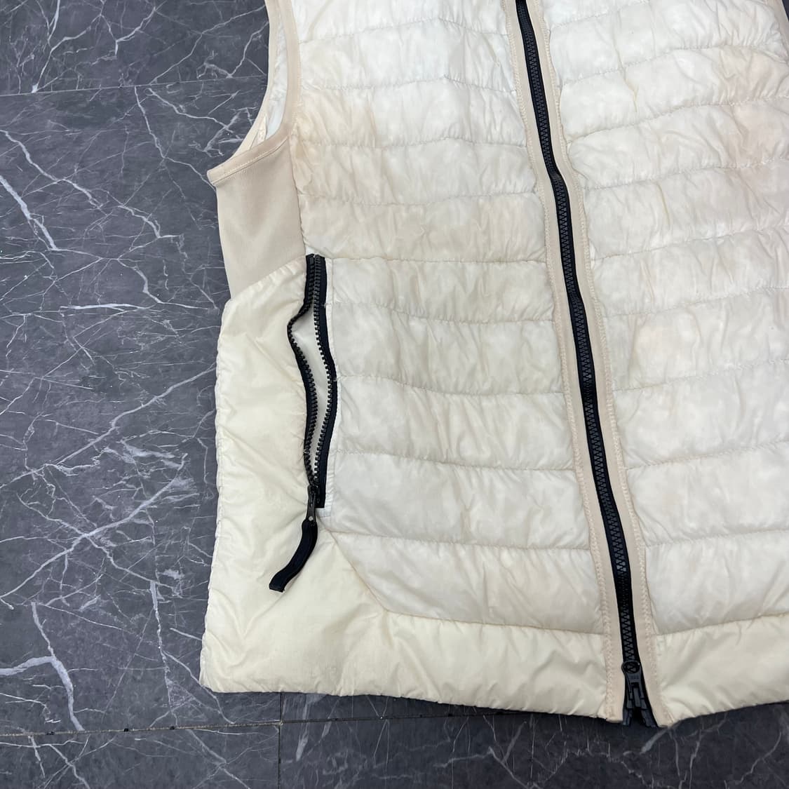 스톤아일랜드 와펜 나일론 경량 베스트 상품이미지10