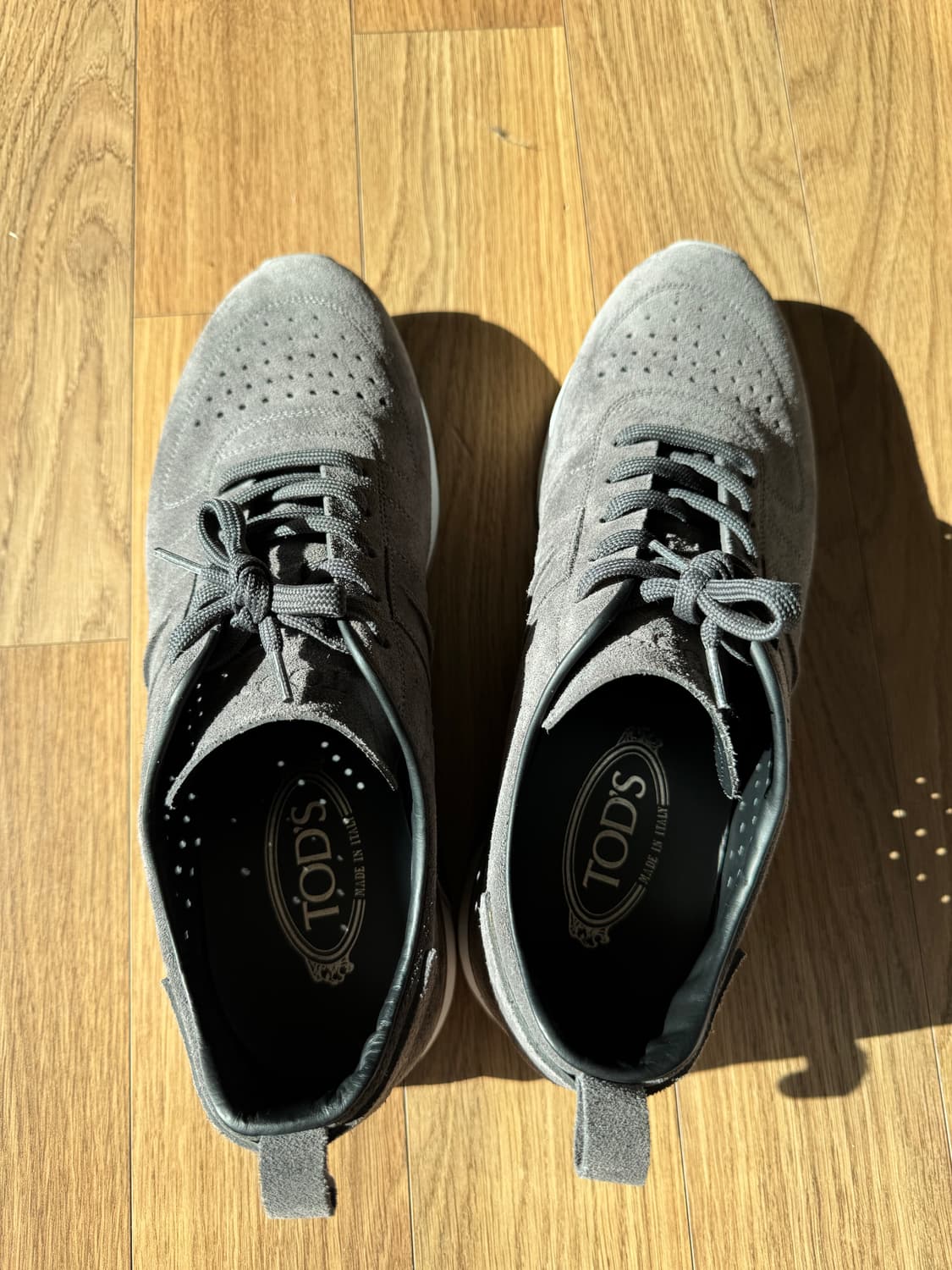 [Tods] 토즈 남성 스웨이드 스니커즈 7.5 회색 상품이미지6