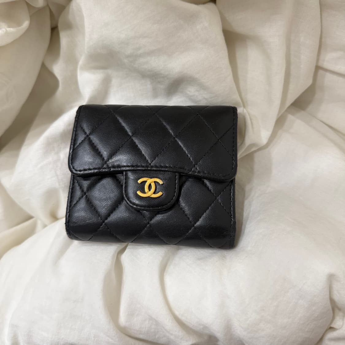 샤넬 램스킨 반지갑 상품이미지3