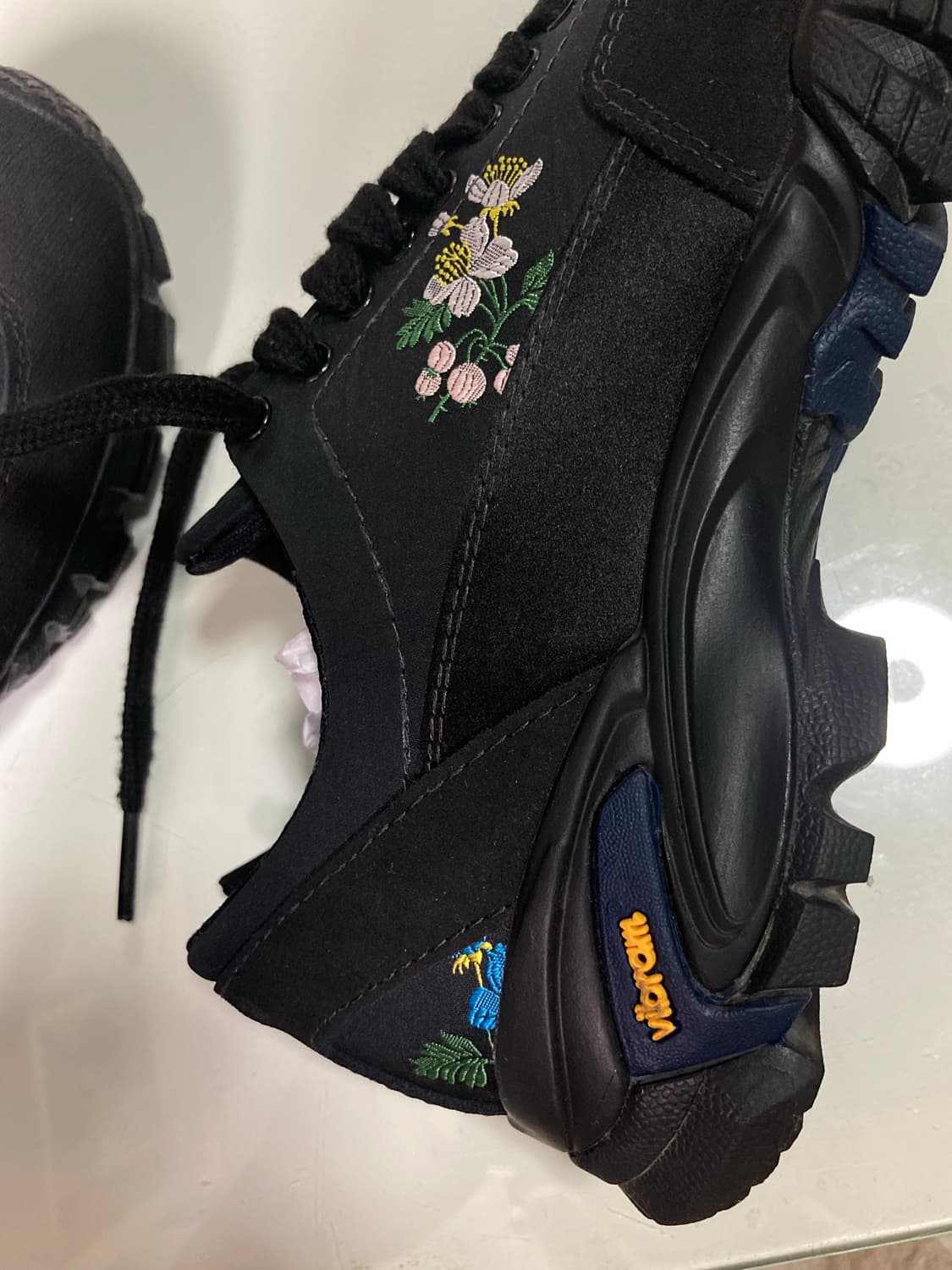 세실리아 반센 디엠므 플라워 스니커즈 상품이미지2